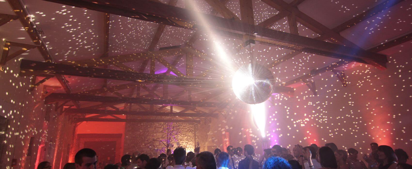 Sound system and entertainment for weddings and birthdays in Provence